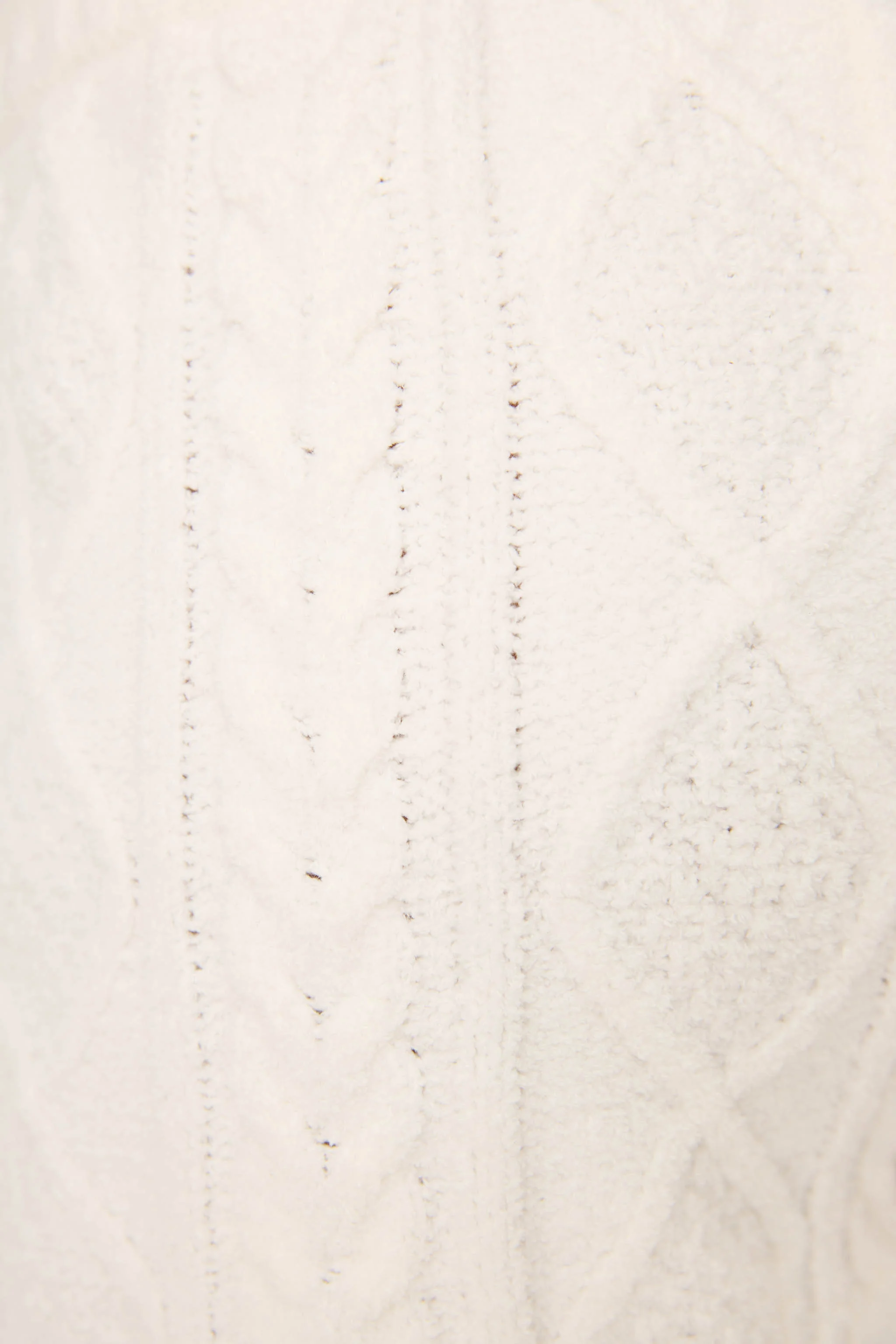 Chenille Cable Knit Shorts - Image 6